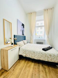 Lovely 5BR Apartment, Only 10Min Walk to Matzleinsdorfer Platz - Wenen - 4