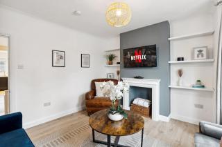 The Guildford Manor - Free Parking - 6 Beds - 3