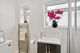 The Guildford Manor - Free Parking - 6 Beds - 2