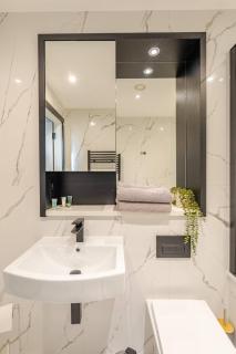 Luxury London Living - Perivale - 9
