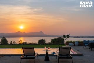 StayVista at Villa Wine with Pool, Jacuzzi, Bonfire - - 9