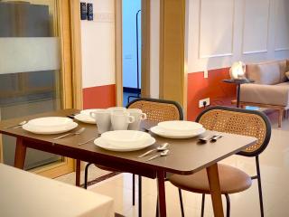 Bonjour! French Retro 2B Above R&F Mall near SG 2-4pax - Johor Bahru - 1