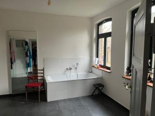 Bauernhaus mit großem Grundstück - - 6