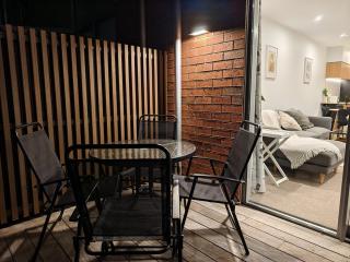 CBD 2 Bed 2 Bath Parkside Retreat With FreeParking - Christchurch - 1