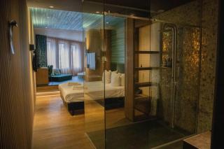 Manzo's Suites - 2