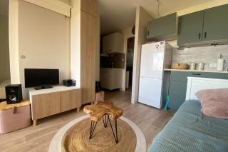 nest of sweetness on the port side - 4