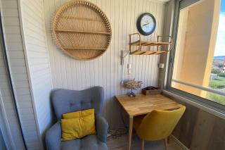 nest of sweetness on the port side - Frontignan - 2
