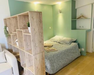 Studio en rez-de-maison - Le Muy - 2