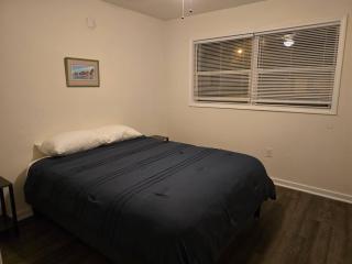 Stylish Stay Near Breweries - Charleston - 3