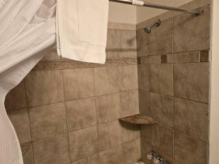 Stylish Stay Near Breweries - Charleston - 2