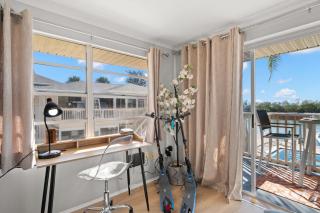 Bayside Escape-Condo w Dock Pool and Near Beach - Sarasota - 2