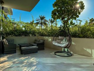 Upgraded 1BR Paradise With Private Garden - Oceana - Dubai - 9