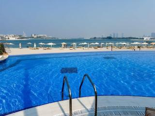 Modern beachfront 1BR apartment - Tiara Residence - Dubai - 0