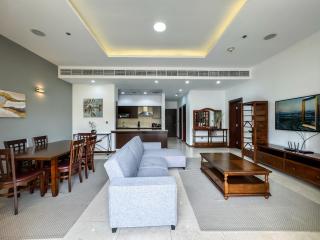 Modern beachfront 1BR apartment - Tiara Residence - 7
