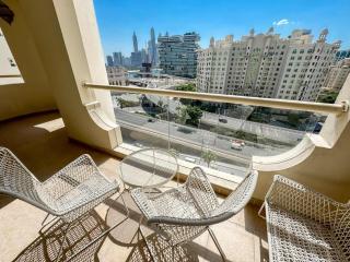 Upgraded 2BR apartment at the beach - Shoreline 1 - Dubai - 9
