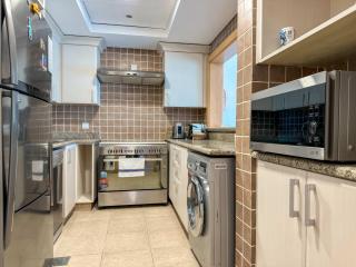 Upgraded 2BR apartment at the beach - Shoreline 1 - 3