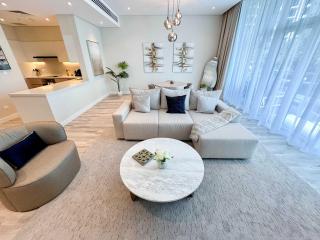 Renovated Marina view apartment in Oceana - Dubai - 1