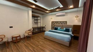 Yes Retreat By The Ganges - Rishīkesh - 3