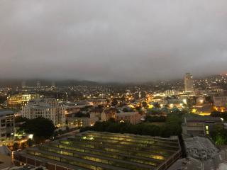 Luxury Apartment overlooking Iconic Table Mountain - Cape Town - 2