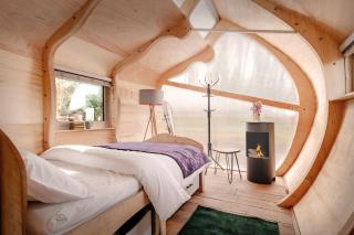 Unique Monocoque Cabin Stunning Woods Canal Views - Market Drayton - 9