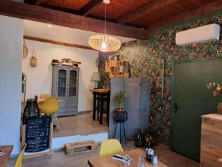 Logis Hotel Restaurant Les Platanes - 9