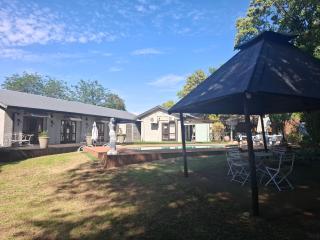 Majestic Manor Guesthouse & Coffee Shop - Bloemfontein - 0