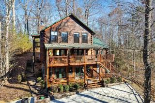 Stunning Cabin W Hot Tub, Pool Table, Arcades - 0