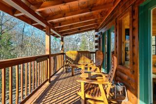 Stunning Cabin W Hot Tub, Pool Table, Arcades - 2