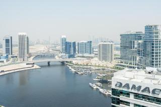 KeyRock Living - 1BR Luxury with Lake View at Reva - 9