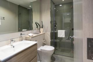 Exclusive Lakeview Haven - Zada Tower by Keyrock Living - 6