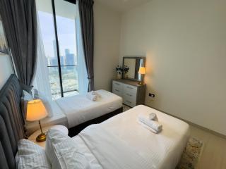 Cozy 1BR in JVC- Netflix, Pool, Pet Free - 8