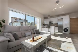 Stunning Beachfront Penthouse - Estepona - 5