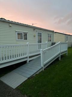 Lyons Robin Hood Accessible 6 Berth Caravan - 7