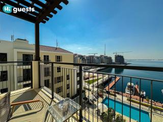 HiGuest - Elegant 1BR Oasis in La Mer - 0