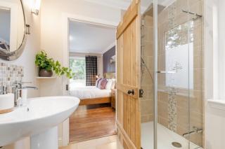 Scenic Oaklodge with wood burner - 3