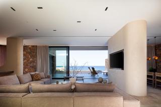 Ormus Villa - Beachfront Sanctuary Blending with Earth, Sun & Sea by etouri - Panormos - 6