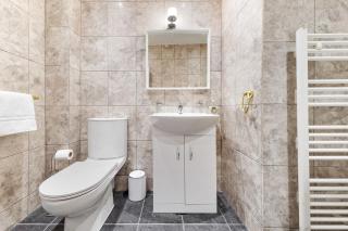 Luxury 2 Bedroom Balcony Kensington Flat for 6 Near Harrods & Next to Station! - 6