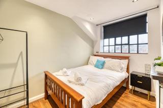 Central 2 Bedroom Apt by Guestz - Chester - 4