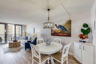 Ocean Trillium Suites 401 - 5