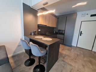 Residence Sole 5 by Wave - Apartament luxury 60mp cu terasa si vedere la mare, acces direct pe plaja OhiOhi Beach- Mamaia Nord - Restaurant, Parcare gratuita - 1