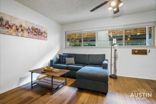 Near UT Campus Nightlife 1BR 1BA Apt Free Parkin By Austin Vacay - Austin - 3