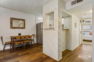 Near UT Campus Nightlife 1BR 1BA Apt Free Parkin By Austin Vacay - Austin - 1