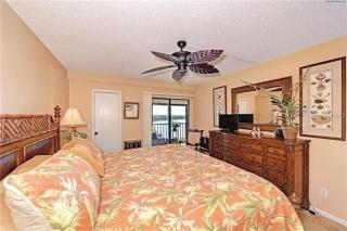 Pristine Condo with Panoramic Water Views - Englewood - 4