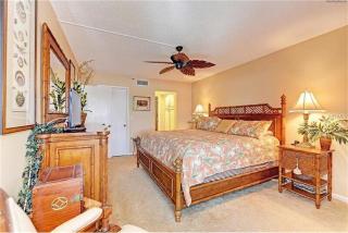 Pristine Condo with Panoramic Water Views - Englewood - 3
