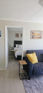 Breezy Sunny Apartment - Cape Town - 6