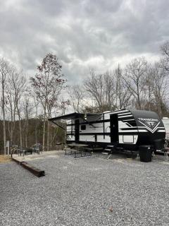 Brand New Rv! Firepit, Close To Dollywood - Sevierville - 0