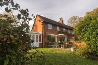 Meadow Cottage a pretty Secluded 3 bedroom house - 2