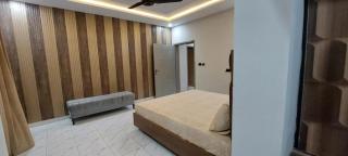 Comfy stays near Islamabad airport - Islamabad - 3