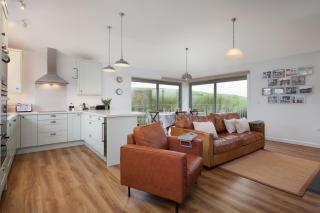 Sloopside Apartment in the centre of Bantham with sea views - 8
