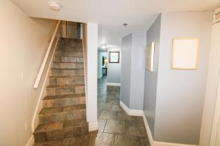 Castle M16 Ocean/Pool view, balcony, gym. tennis, & free valet parking! - 2